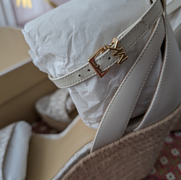 NIB Michael Kors monogram wedges - Picture 4 of 6